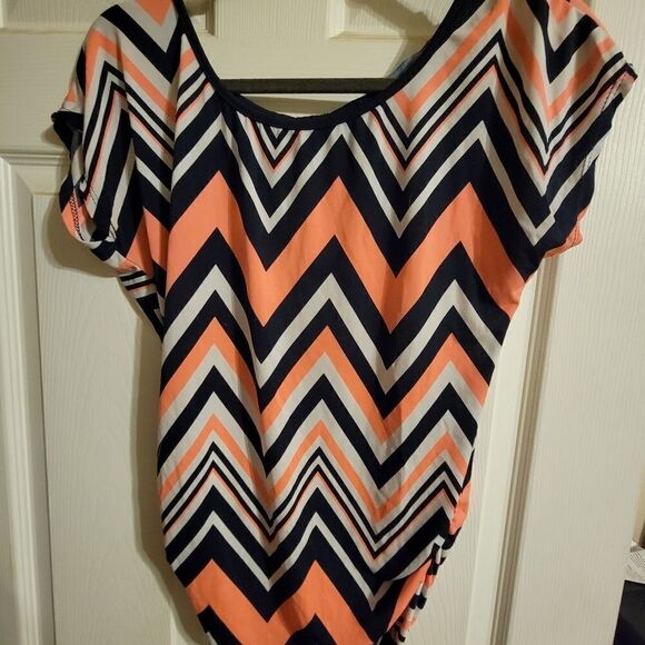 Tops - Medium ZigZag Blouse 